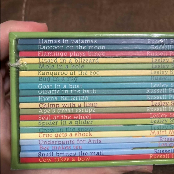 Contains 20 books! Still in clear wrapping! Great for gifting! Originally 69.99 - Picture 2 of 4